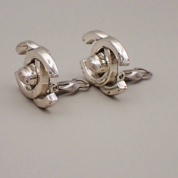 CHANEL CC Logo Button Earrings 96P Clip-On Silver-Plated France Vintage 85RL396 - Picture 5 of 16